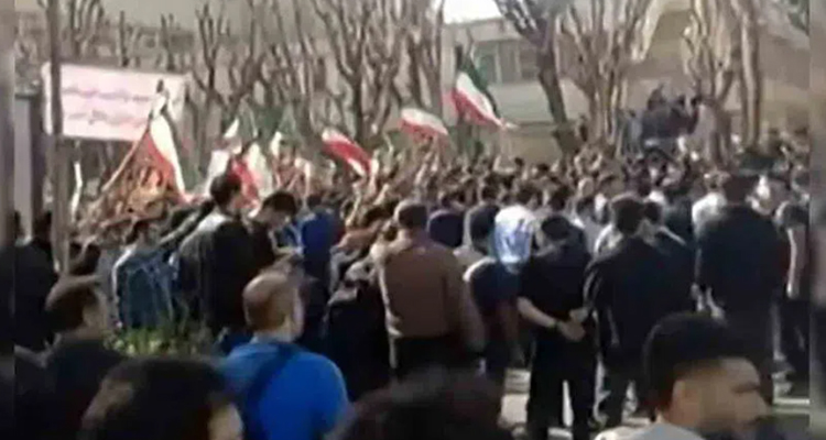 ఆ దేశంలో పరిస్థితి ఉద్రిక్తం .. భారత పౌరులకు ఎంబసీ అడ్వయిజరీ!