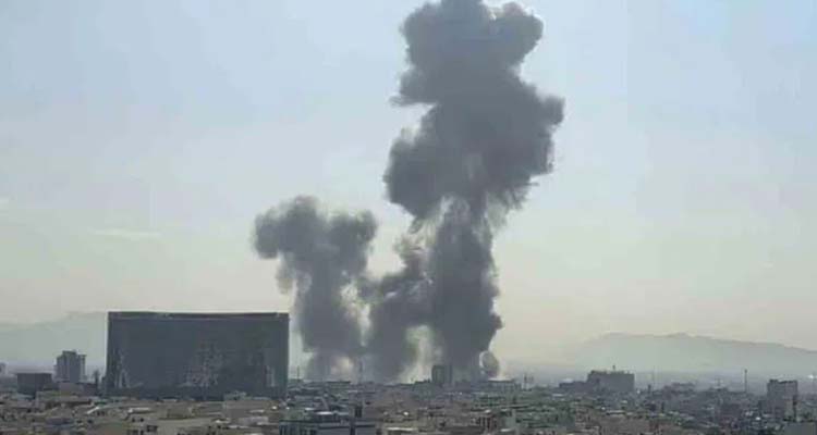 బాంబుల వర్షం.. 40 మంది విద్యార్థులు మృతి