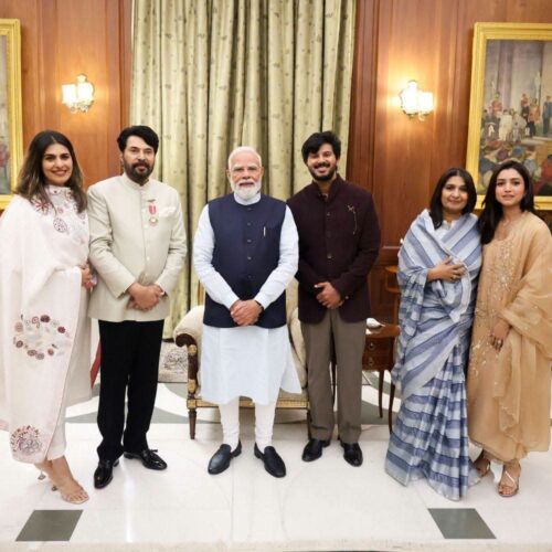 ‘పద్మభూషణ్’ పురస్కారం స్వీకారం అనంతరం ప్రధాని మోదీని కలిసిన మలయాళం సీనియర్ నటుడు మమ్ముట్టి ఫ్యామిలీ