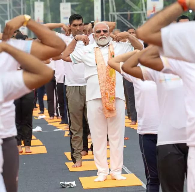 దేశవ్యాప్తంగా ‘అంతర్జాతీయ యోగా దినోత్సవం’ కార్యక్రమాలు…పాల్గొన్న ప్రధాని మోదీ, చంద్రబాబు,  ప్రముఖులు