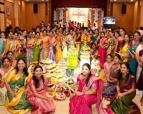 ఫెడరేషన్ ఆఫ్ ఎన్నారై కమ్యూనిటీ అసోసియేషన్ (FNCA) మలేసియా ఆధ్వర్యంలో కౌలాలంపూర్ లోని బ్రిక్ ఫీల్డ్ లో ఘనంగా బతుకమ్మ వేడుకలు
